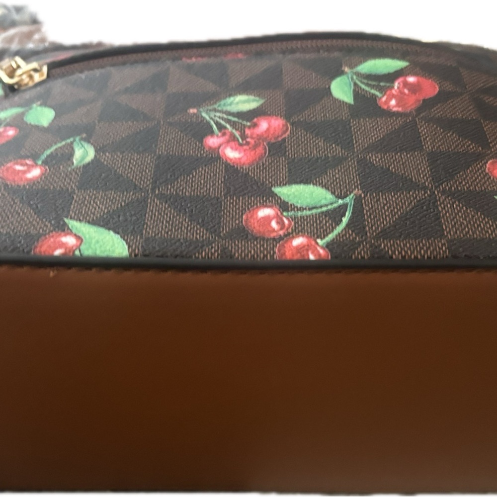 Fashion Cherry Print Crossbody Bag with Gold Chain - Picture 4 of 8